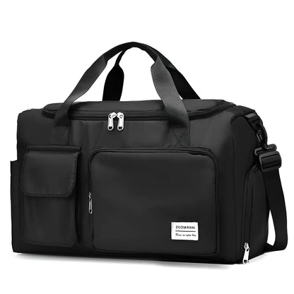 Schwarze Reisetasche aus Nylon mit mehreren Fächern und verstellbarem Schultergurt.