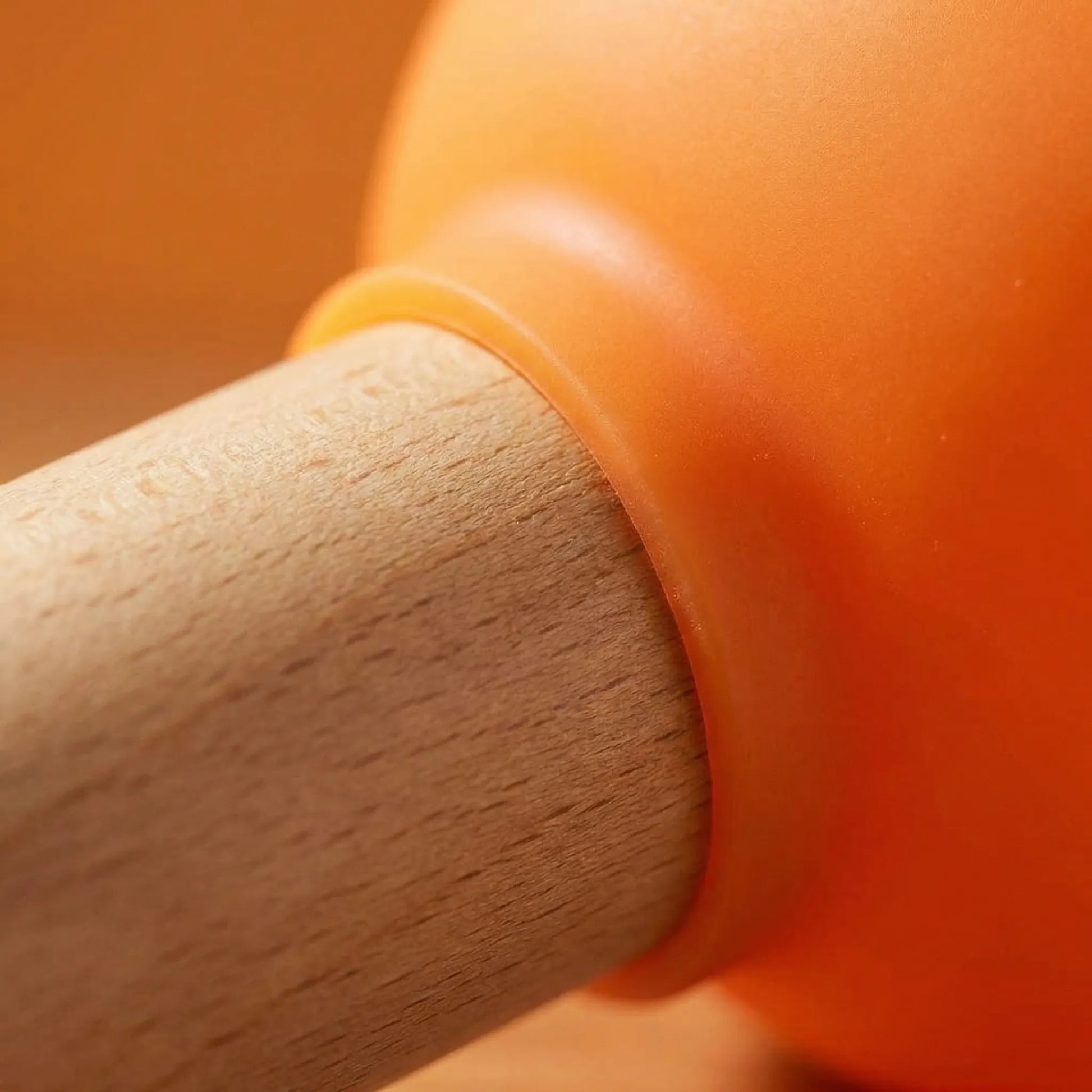 Plunger Style LED Lamp - Plungeo