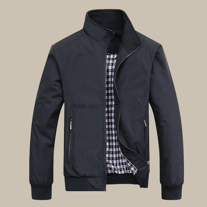 Schwarze Herrenjacke, Reißverschluss, kariertes Innenfutter, modisch, lässig, Herbstbekleidung.