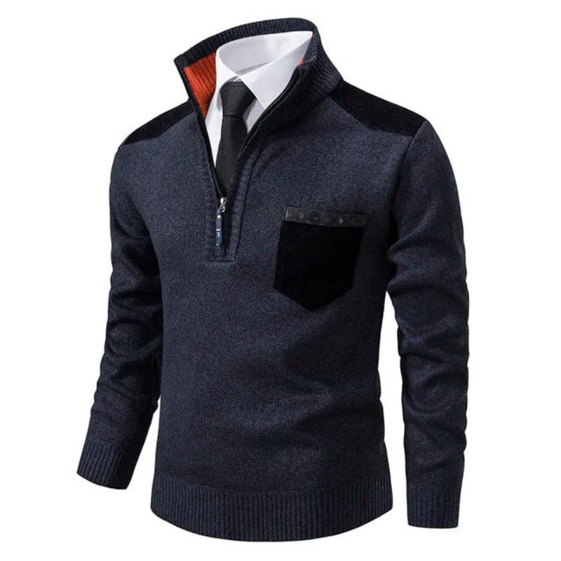 Dunkelblauer Herrenpullover mit halbem Reißverschluss, Stehkragen, Herbst-Wintermode.