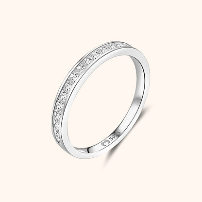 Silberner Damenring mit Zirkonia, 925 Sterling Silber, elegantes Schmuckdesign, Ehering.