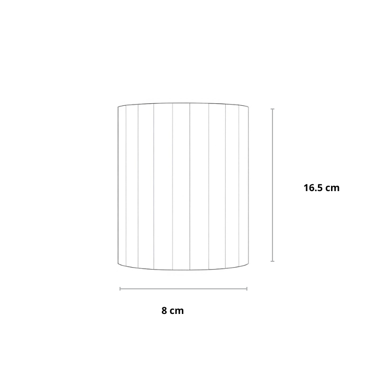 Måttskiss av lampans front med höjden 16,5 cm och bredden 8 cm 15