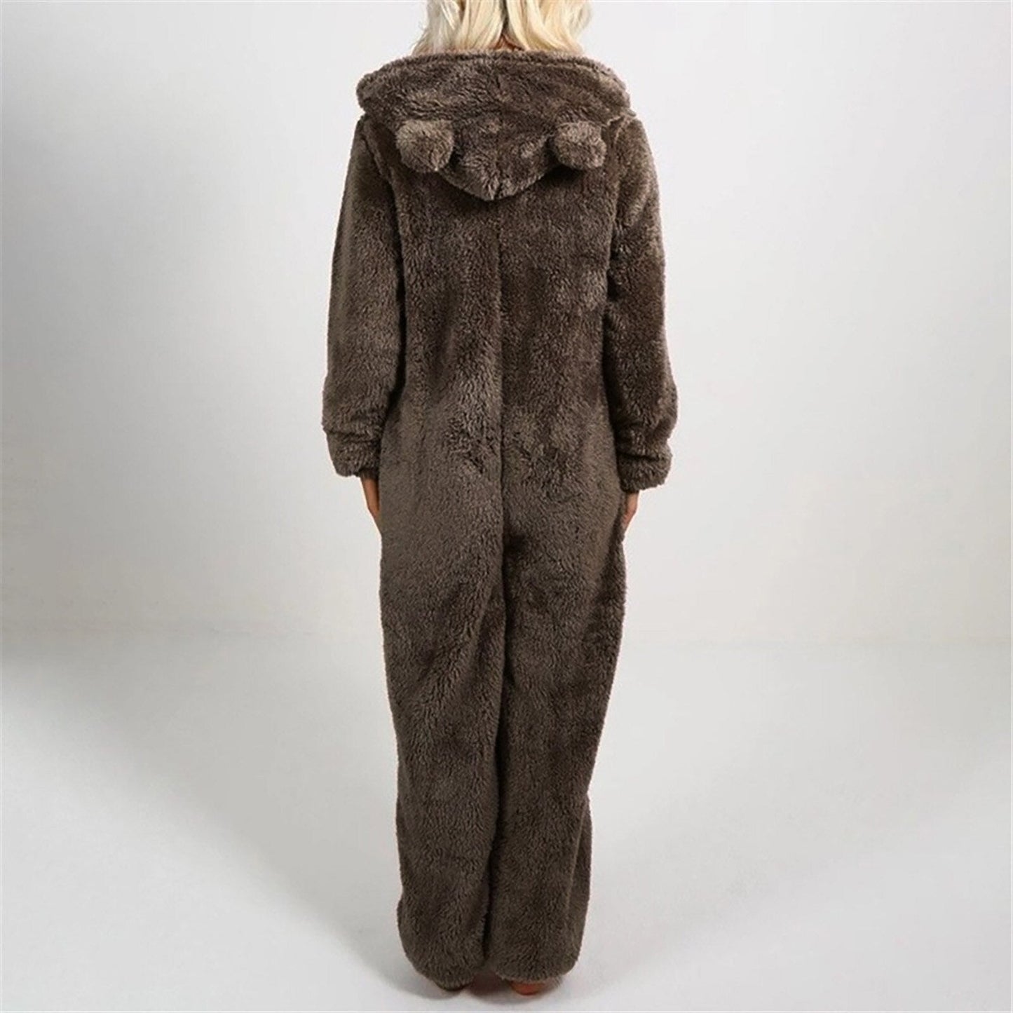 Damen Einteiler Pyjama, braun, Plüsch, Kapuze mit Ohren, gemütlich, warm, Winterbekleidung.