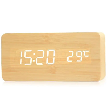 Digital klocka i trä med LED-display – WoodSync