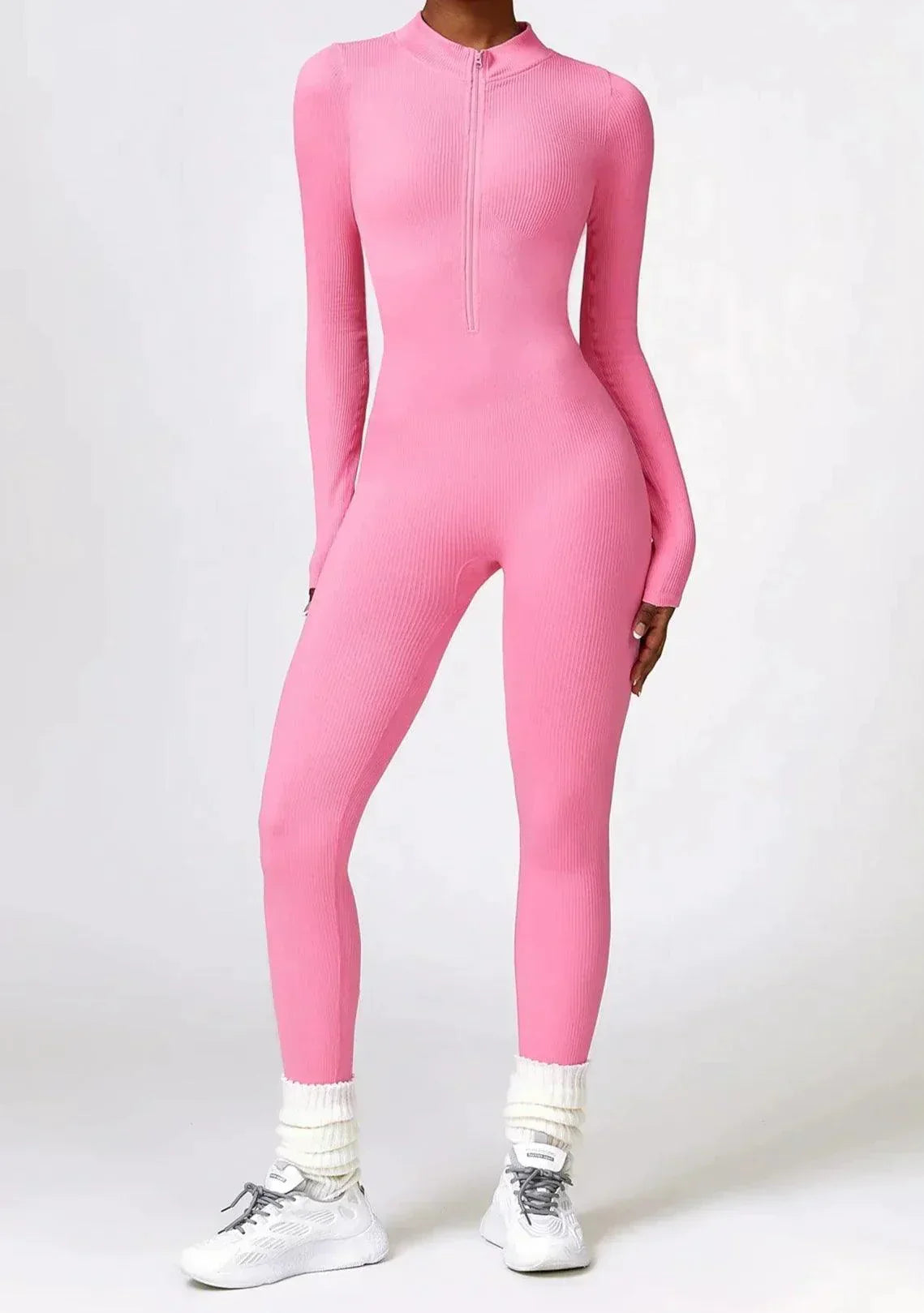 Damen pinker Jumpsuit, langärmelig, Reißverschluss, figurbetont, sportlich, modisch.