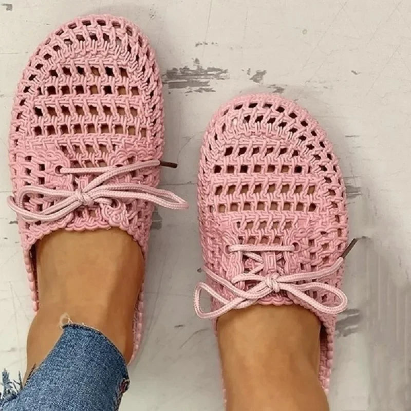 Luftiga damoutdoorloafers med öppet tåparti – Linaya