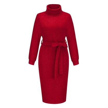 Rotes Strickkleid mit Rollkragen und Gürtel, Damenmode, elegantes Winteroutfit.