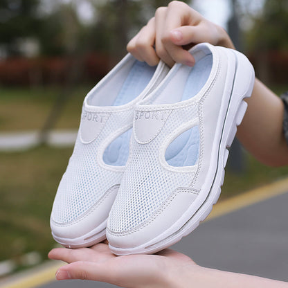 Weiße Damen-Sneaker aus Mesh, atmungsaktiv, sportlich, bequem, für Freizeit und Sport.