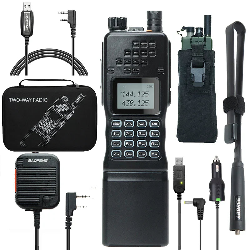 Baofeng UV-5R Funkgerät Set, schwarz, mit Zubehör: Antenne, Mikrofon, Ladegerät, Tasche.