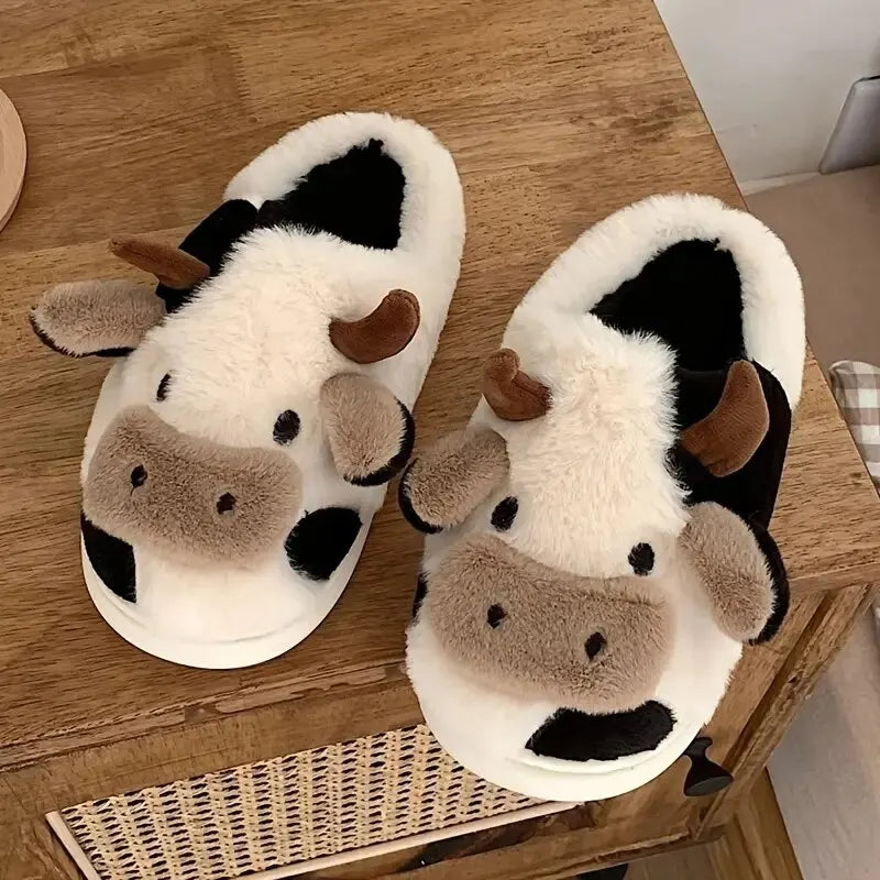 Plyschtofflor med ko‑mönster – PlushCow