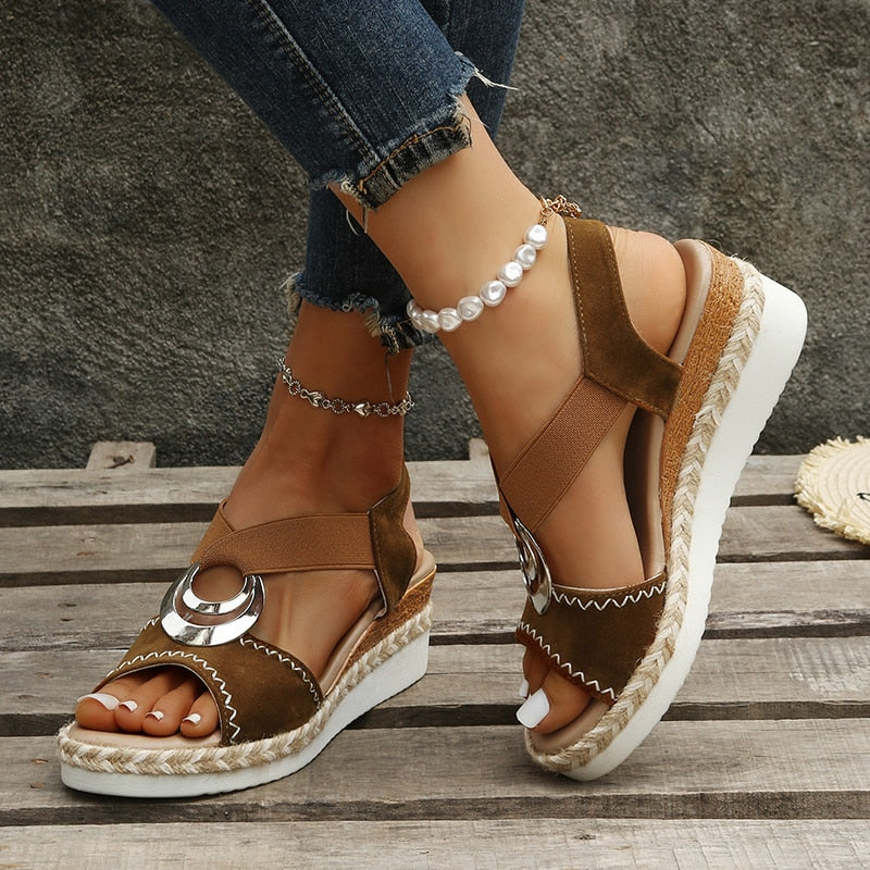 Sandaler med kilklack i ormskinn – Viperra
