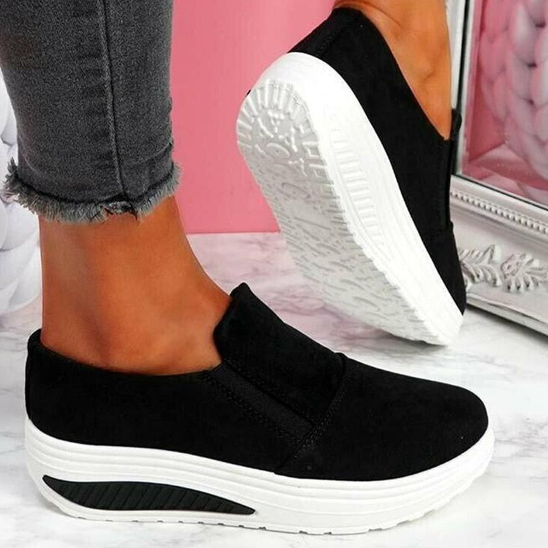 Schwarze Damen-Sneaker mit weißer Sohle, bequem, modisch, Freizeitschuh, rutschfest.