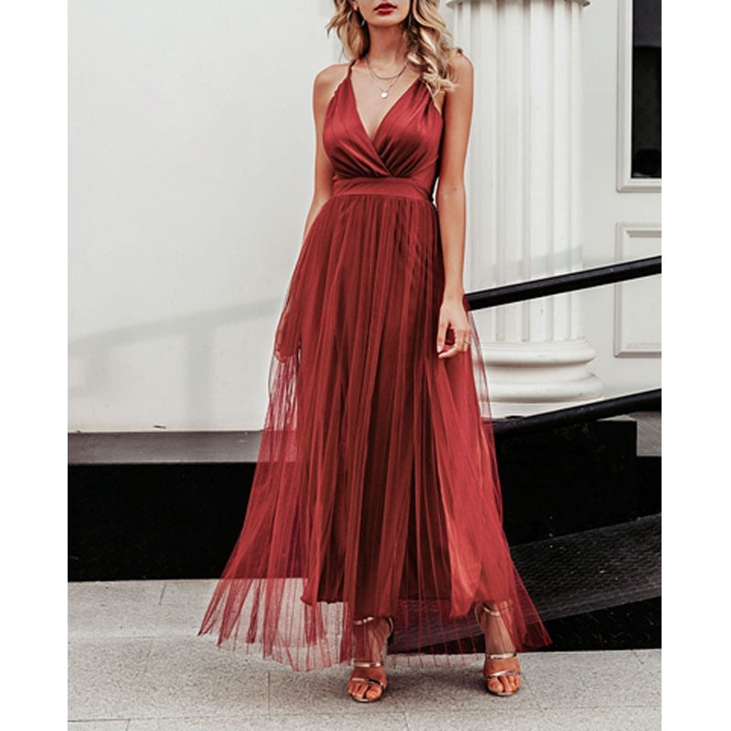 Rotes Abendkleid Damen, ärmellos, V-Ausschnitt, Tüll, elegant, bodenlang, festlich.