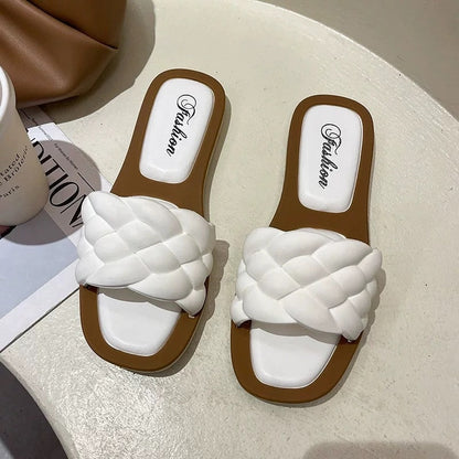 Weiße geflochtene Damen-Sandalen, flach, modisch, bequem, Sommer, Kunstleder.