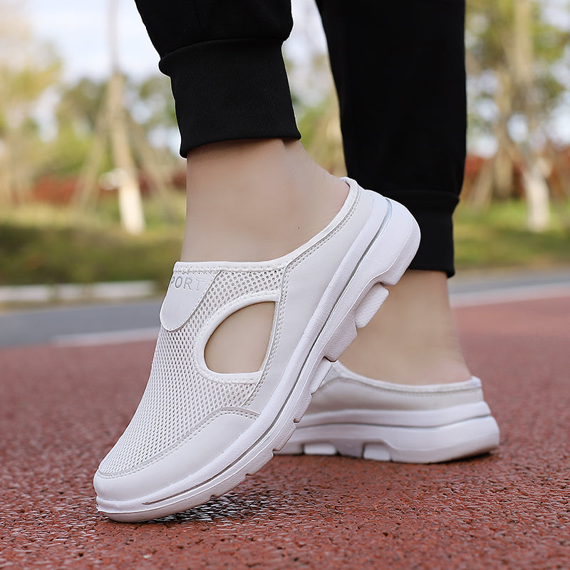 Weiße Damen-Sneaker aus Mesh, atmungsaktiv, rutschfest, ideal für Freizeit und Sport.