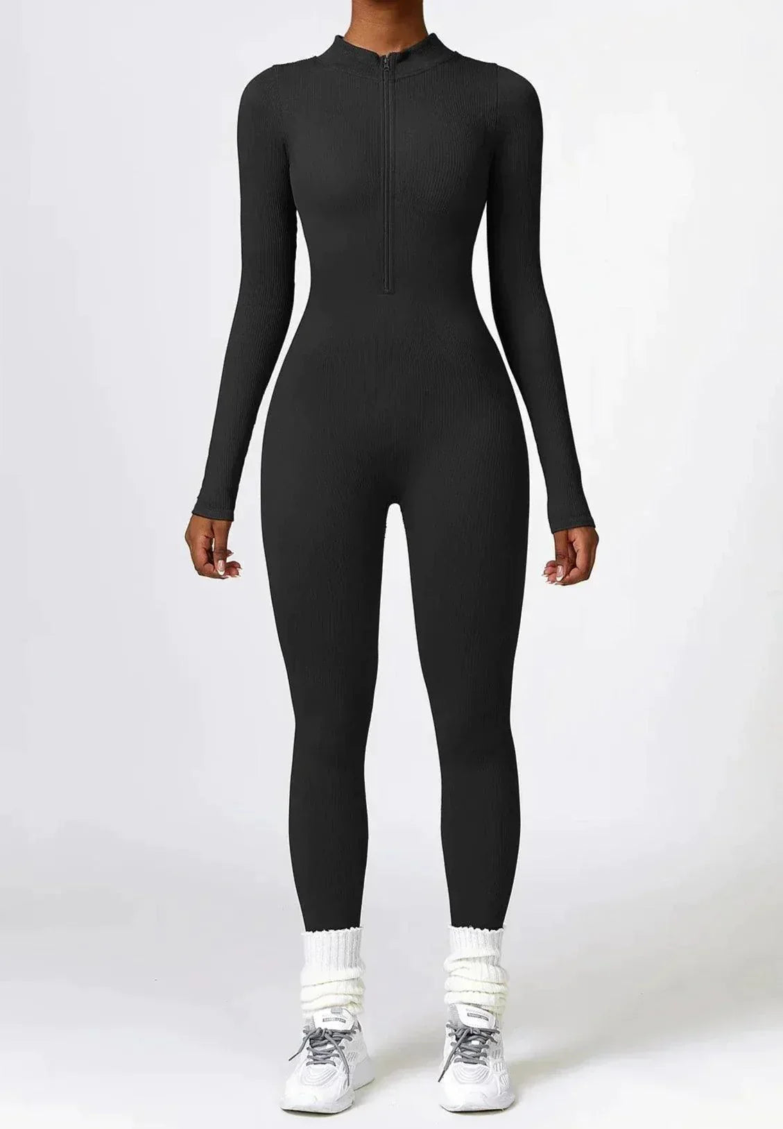 Schwarzer Damen-Jumpsuit, langärmelig, Reißverschluss, figurbetont, modisch, bequem.