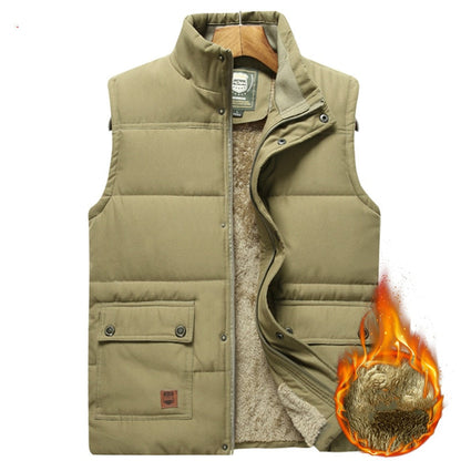 Beige Herren-Weste, gefüttert, ärmellos, mit Taschen, ideal für kaltes Wetter, modisch.