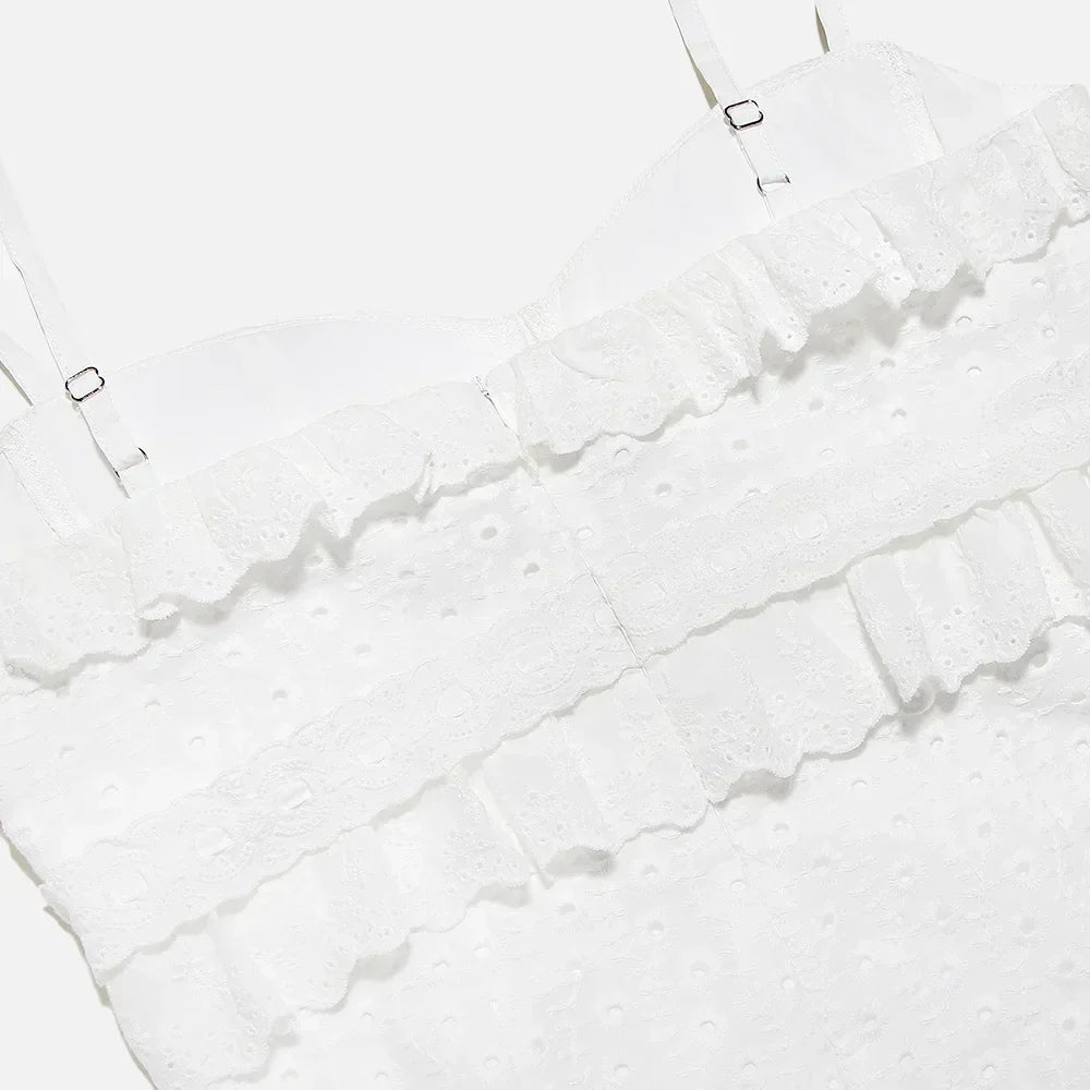 Stilren broderad camisole-maxiklänning i vitt – Alina