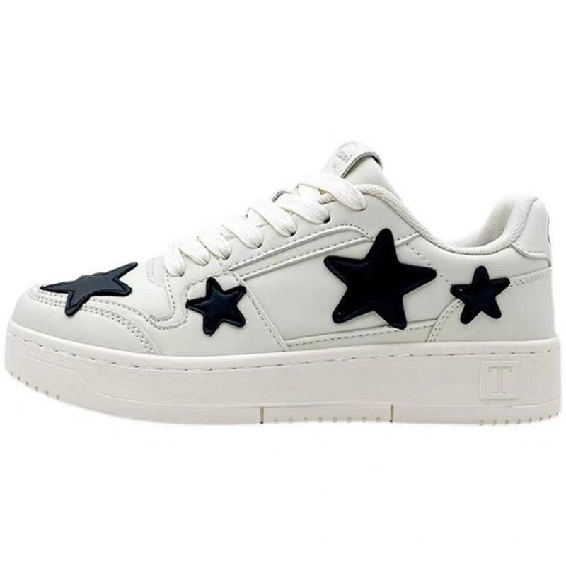 Weiße Sneaker mit schwarzen Sternen, Damen, Leder, modisch, bequem, Freizeit, Turnschuhe.