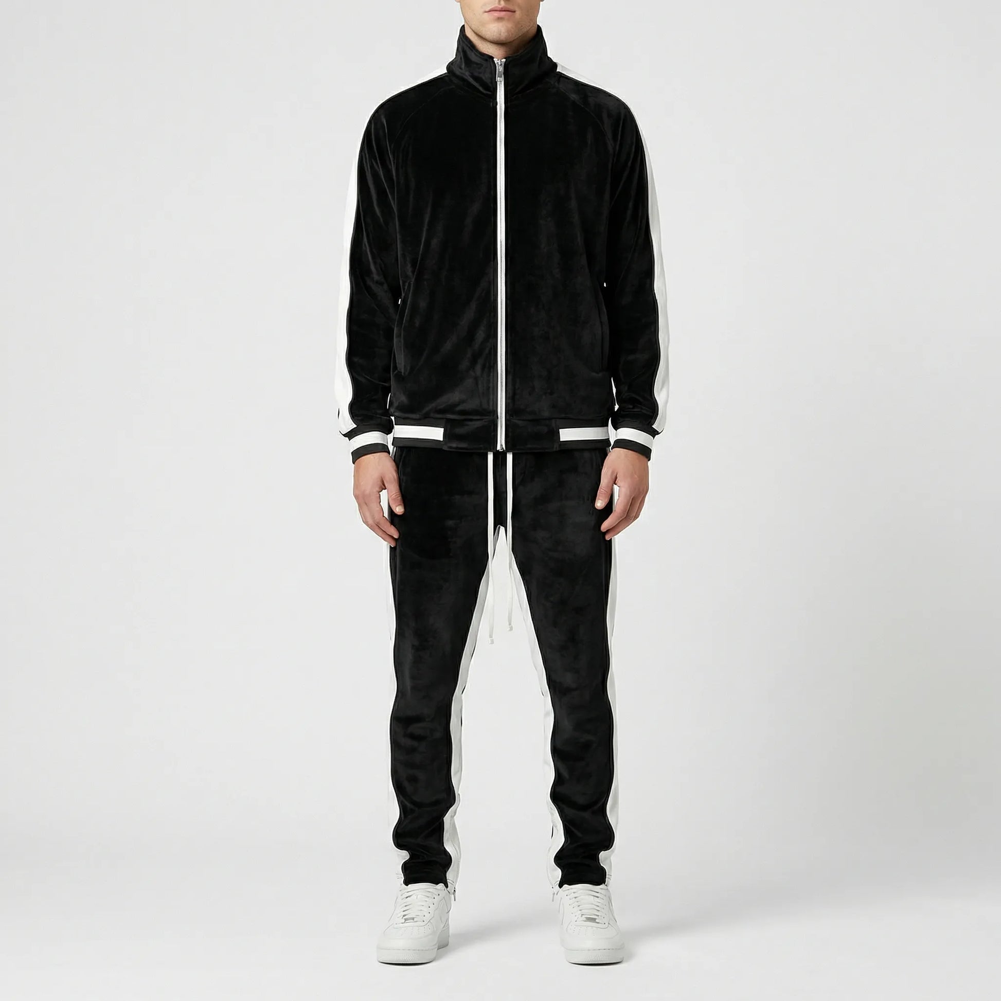 Samtiger Jogginganzug Im Retrostil - Brendan
