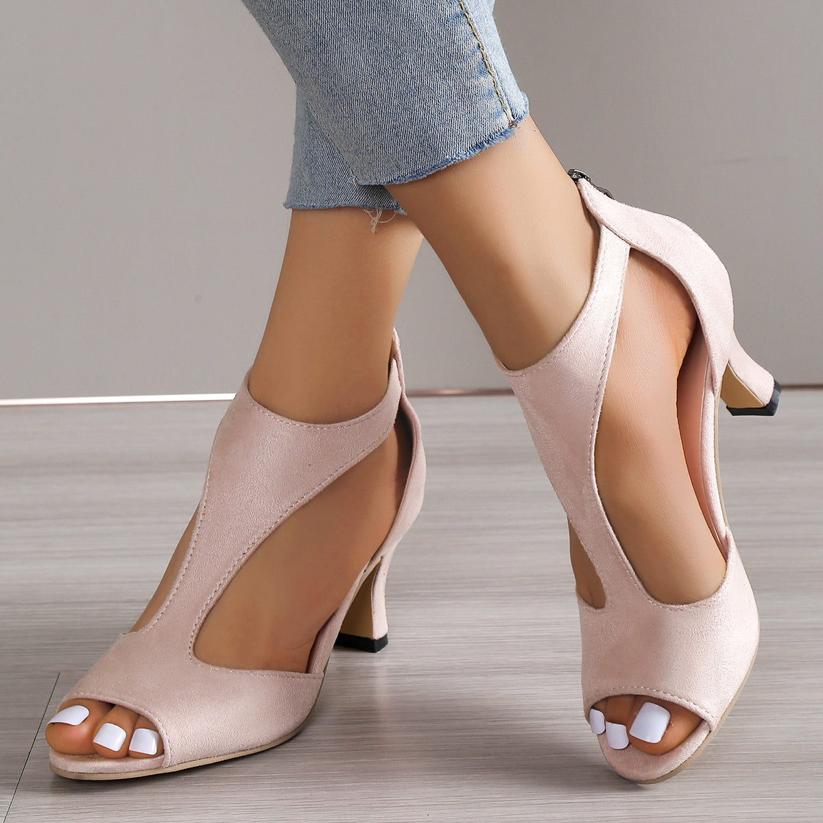 Damen Sandalen Sommer 2023, rosa, runde Spitze, Stiletto, mittlerer Absatz, elegant, modisch.