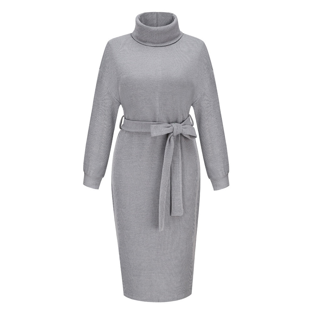 Graues Strickkleid mit Rollkragen und Gürtel, Damenmode, elegantes Winteroutfit.