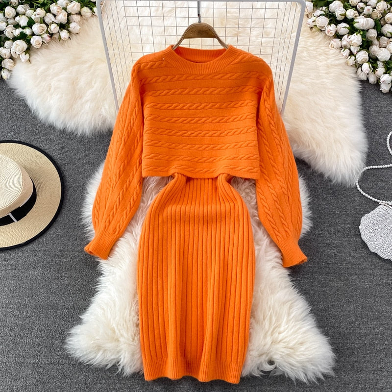 Orange Strickkleid Set, langärmelig, Zopfmuster, Herbstmode, Damenbekleidung, elegant.