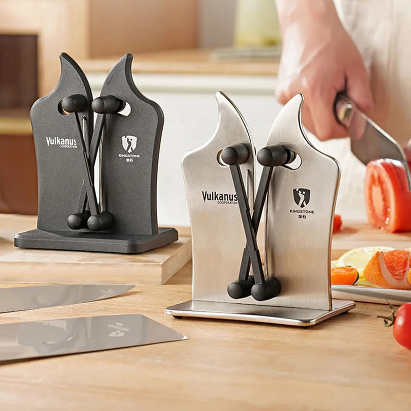 Vulkanus Messerschärfer, Edelstahl, schwarz und silber, für präzises Schärfen in der Küche.