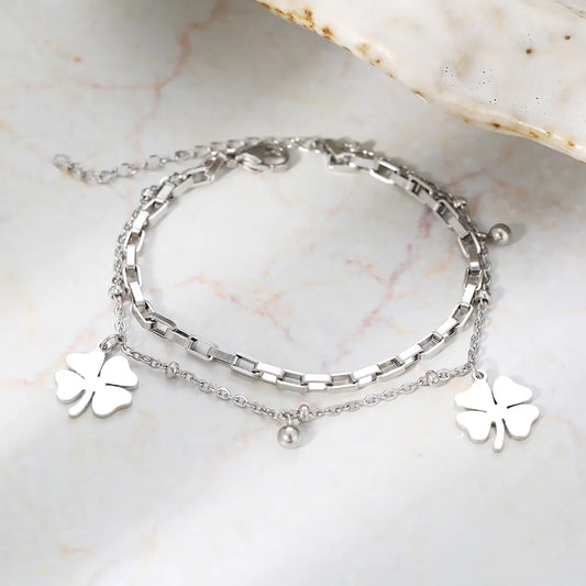 Silberarmband mit Kleeblatt-Anhänger, Damen-Schmuck, modisch, elegant, Geschenkidee.