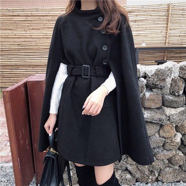 Damen Cape Mantel schwarz, Knöpfe, Gürtel, elegantes Design, Herbstmode, Wollmischung.