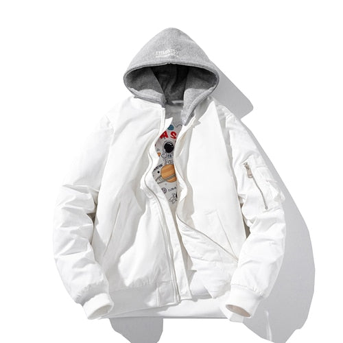 Weiße Bomberjacke mit grauem Kapuzenpullover, Herrenmode, lässig, Streetwear, Baumwolle.