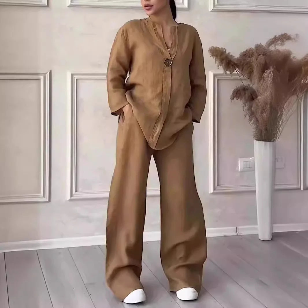 Höstligt och stilrent set med blus och vida byxor i linne – Melina