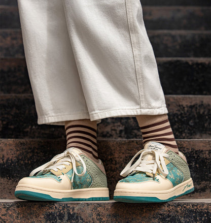 Stiliga unisex konst-sneakers med mandelblomstryck – Arta