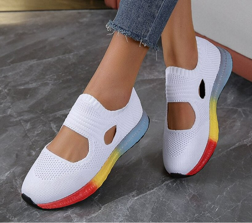 Weiße Damen-Sneaker mit bunten Sohlen, atmungsaktiv, bequem, modisch, Freizeit.