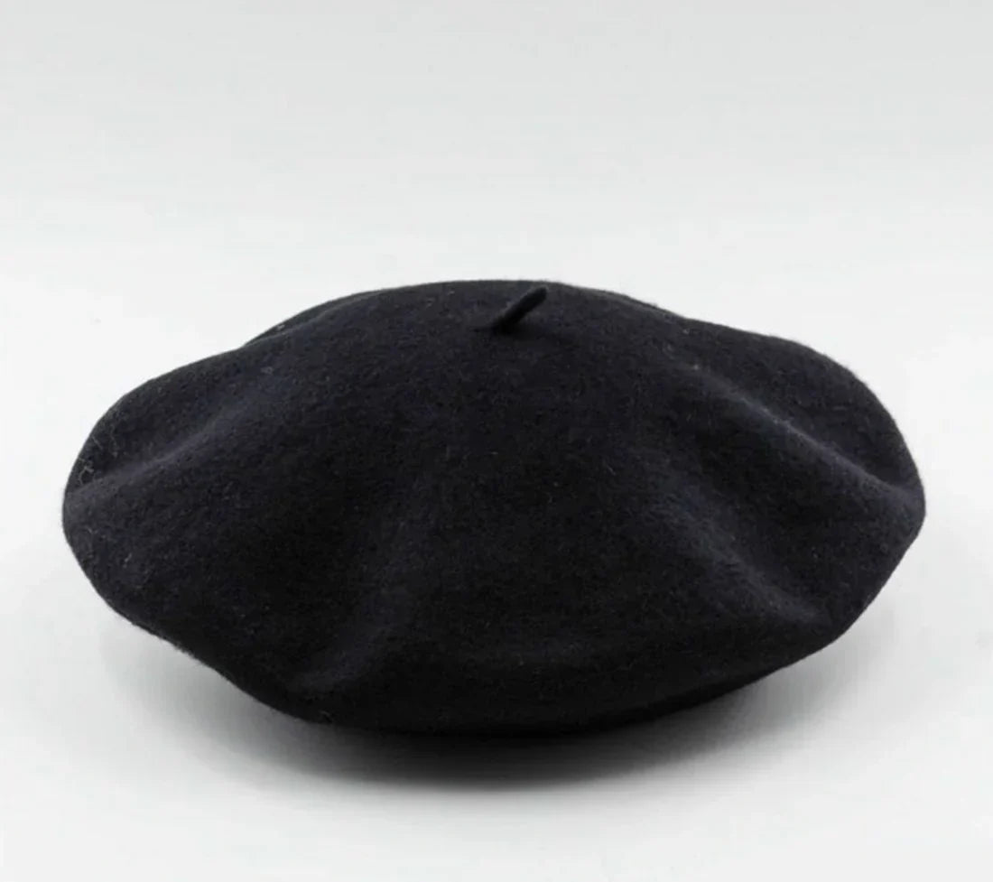 Schwarzes Woll-Barett, klassisches Design, modisches Accessoire, Unisex-Kopfbedeckung.