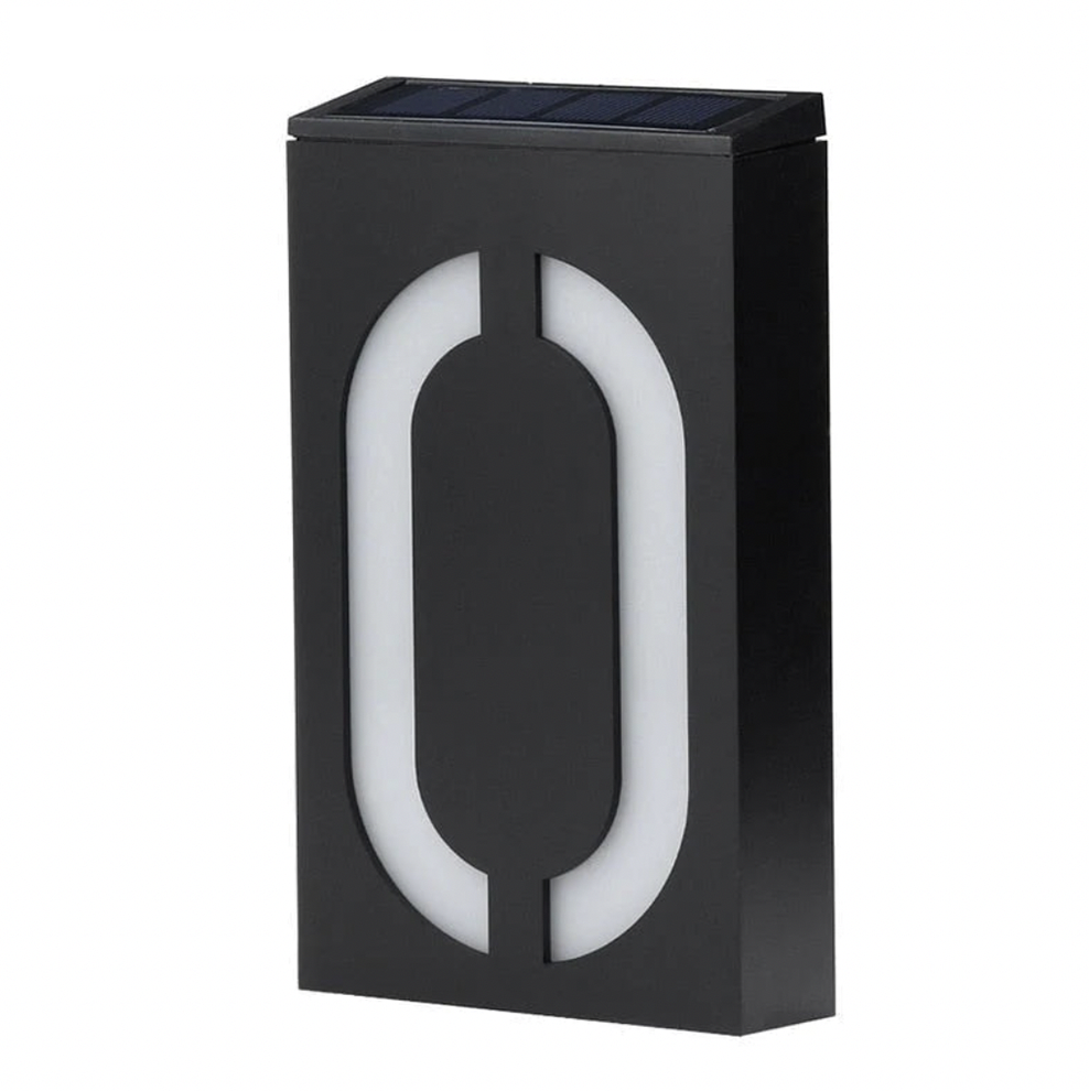 Belyst husnummer med solenergi - SolarSign