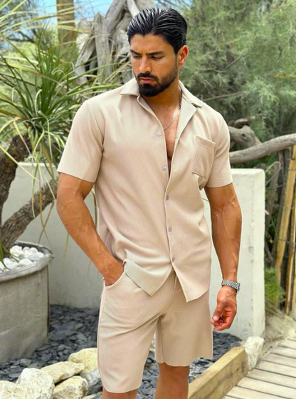 Trendigt beige premium-herroutfit för sommaren – Matteo