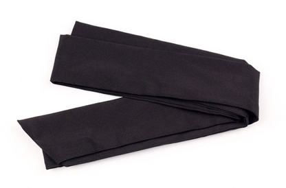 Schwarzer elastischer Stoffgürtel, vielseitig, modisch, für Damenbekleidung und Accessoires.