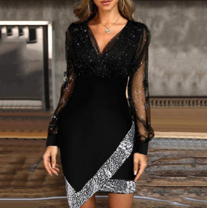Elegantes schwarzes Kleid mit transparenten Ärmeln und Pailletten, Abendmode Damen.