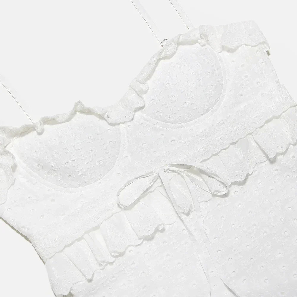 Stilren broderad camisole-maxiklänning i vitt – Alina