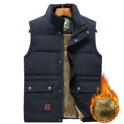 Schwarze Herrenweste, gefüttert, ärmellos, warm, mit Taschen, Wintermode.