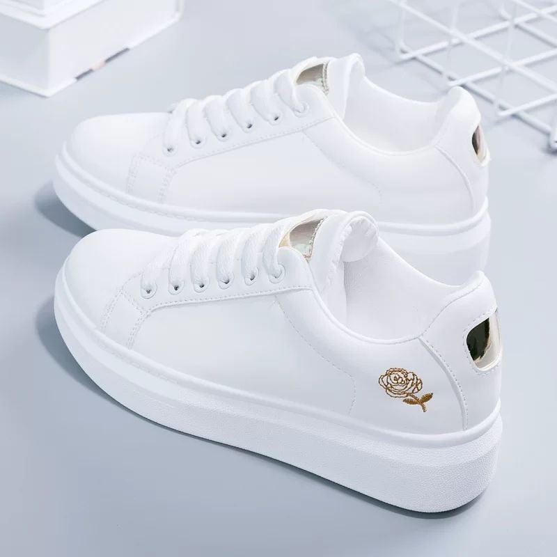 Weiße Sneaker mit goldener Rosenstickerei, Damen, Leder, modisch, bequem, Freizeit.
