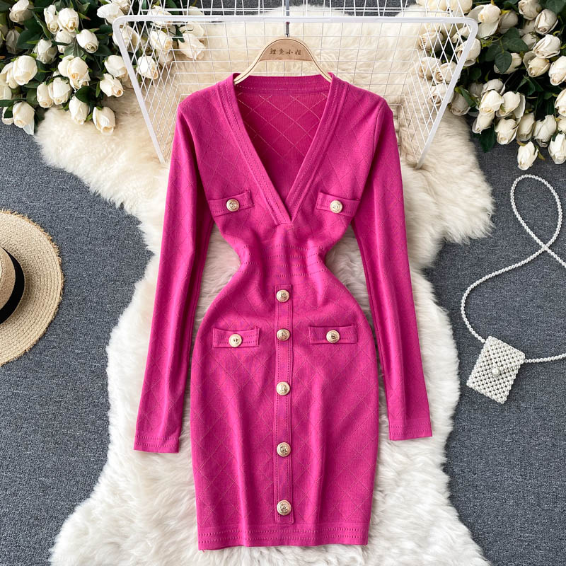 Rosa Strickkleid mit Knöpfen, V-Ausschnitt, Langarm, elegantes Design, Damenmode.
