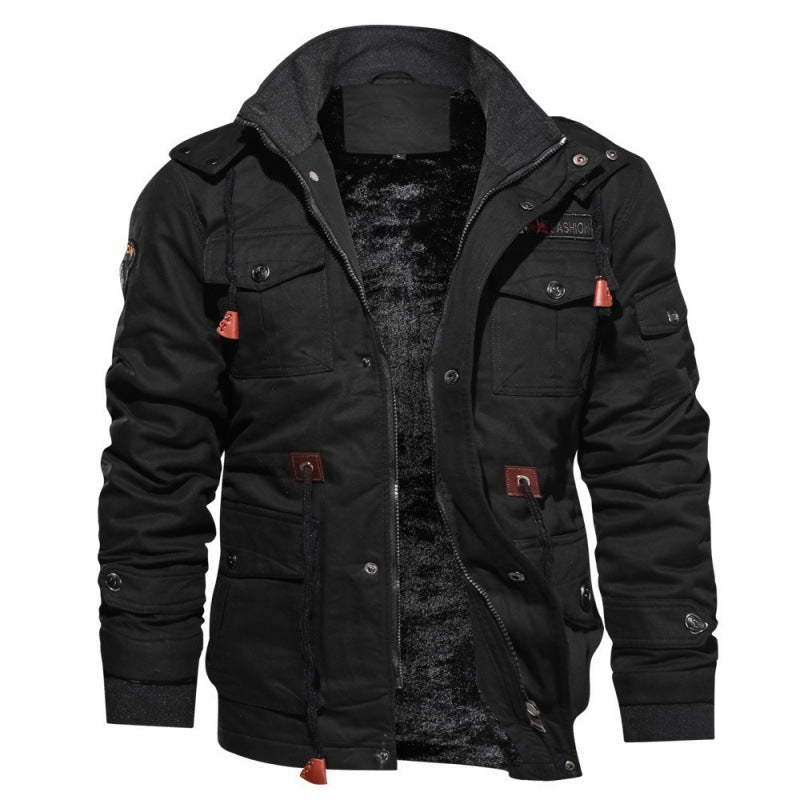 Schwarze Herren-Winterjacke, warm gefüttert, mit Kapuze und Reißverschluss, modisches Design.