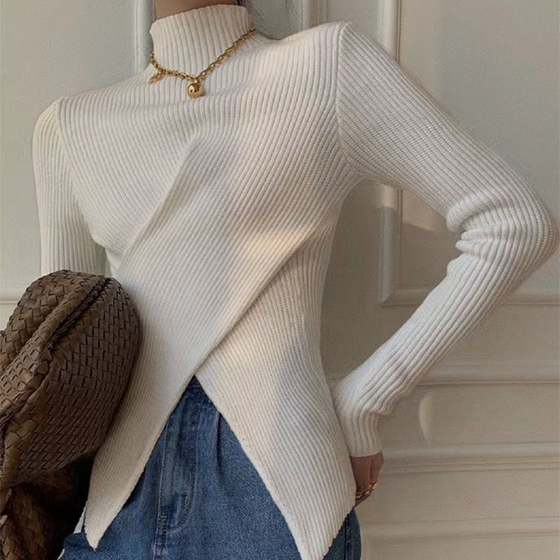 Weiße Strickpullover Damen, Rollkragen, modisches Design, Herbstmode, eleganter Stil.