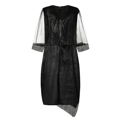 Schwarzes Samtkleid mit transparenten Ärmeln, asymmetrischem Saum, elegantes Abendmode Damen.