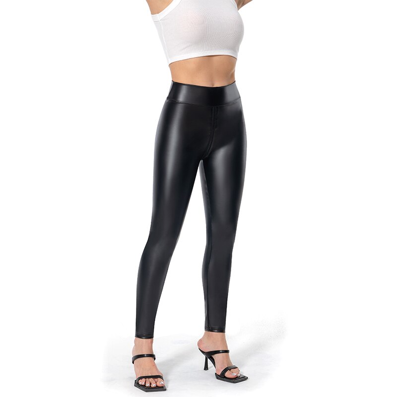Schwarze matte Kunstlederhose Damen, offen im Schritt, figurbetont, sexy, Wetlook.