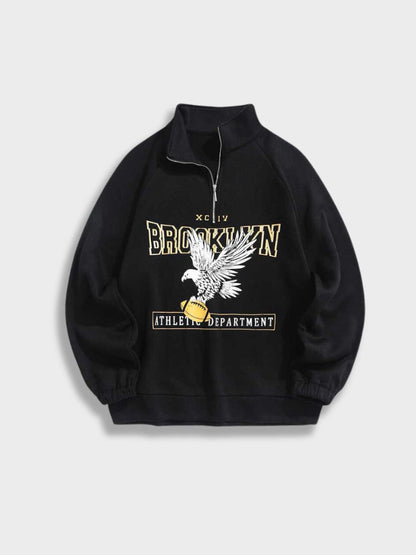 Schwarzes Sweatshirt mit Adler-Print, "Brooklyn Athletic Department" Design, Reißverschluss.