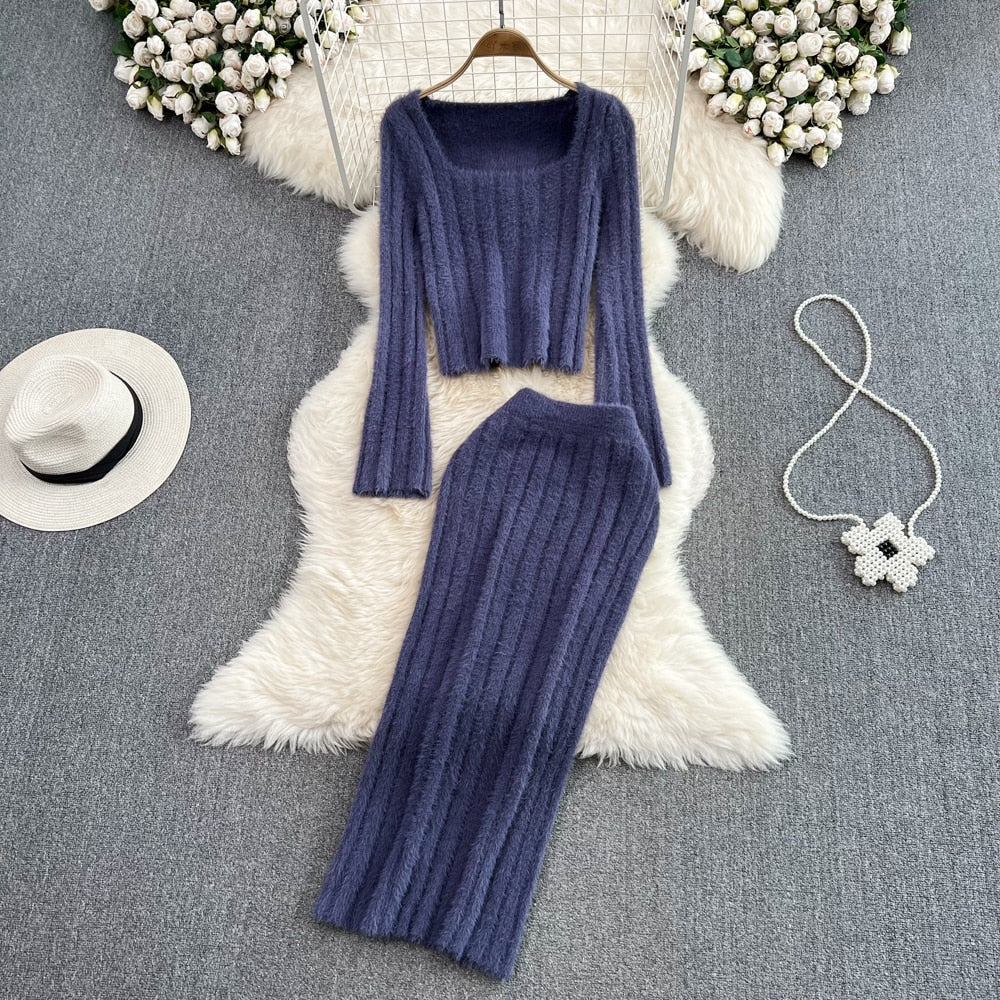 Zweiteiliges Strickset Damen, lila, langärmelig, Rock und Oberteil, elegant, Herbstmode.