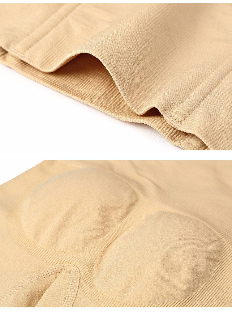 Beige nahtloser Shapewear-Body, elastisch, formend, Damenunterwäsche, Detailansicht.